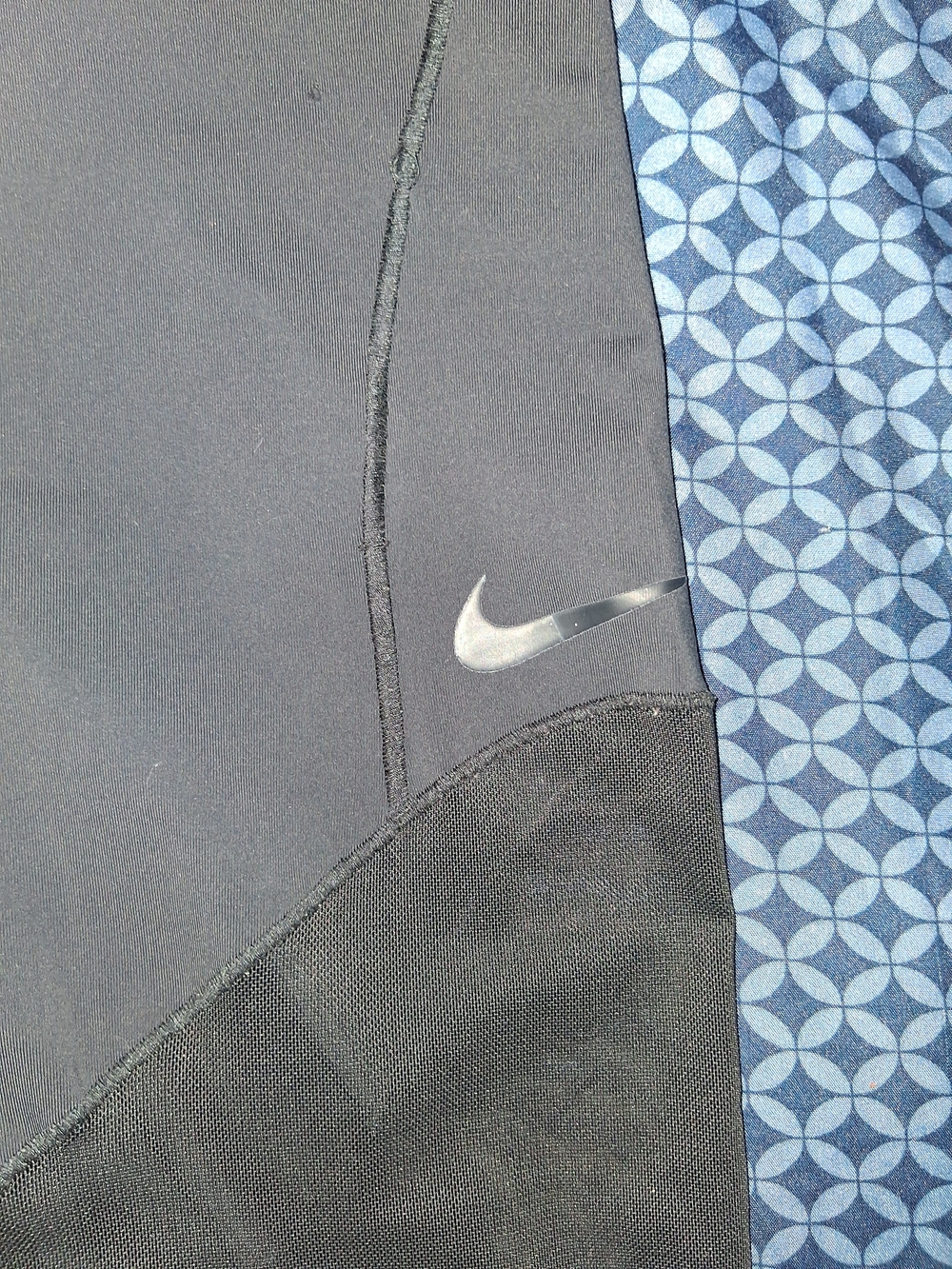Nike Dri-FIT Black Athletic Leggings - Picture 6 of 11